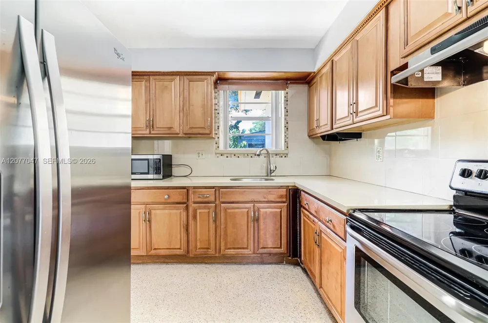 9354 Caribbean Blvd Cutler Bay, FL 33189
