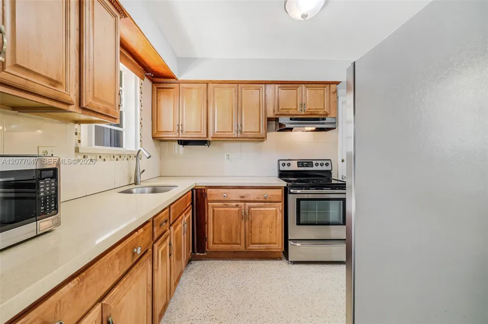 9354 Caribbean Blvd Cutler Bay, FL 33189