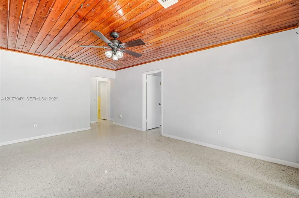 9354 Caribbean Blvd Cutler Bay, FL 33189