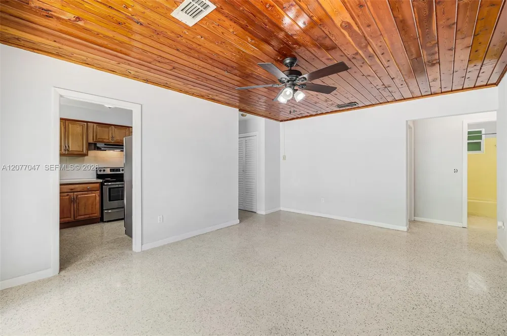 9354 Caribbean Blvd Cutler Bay, FL 33189