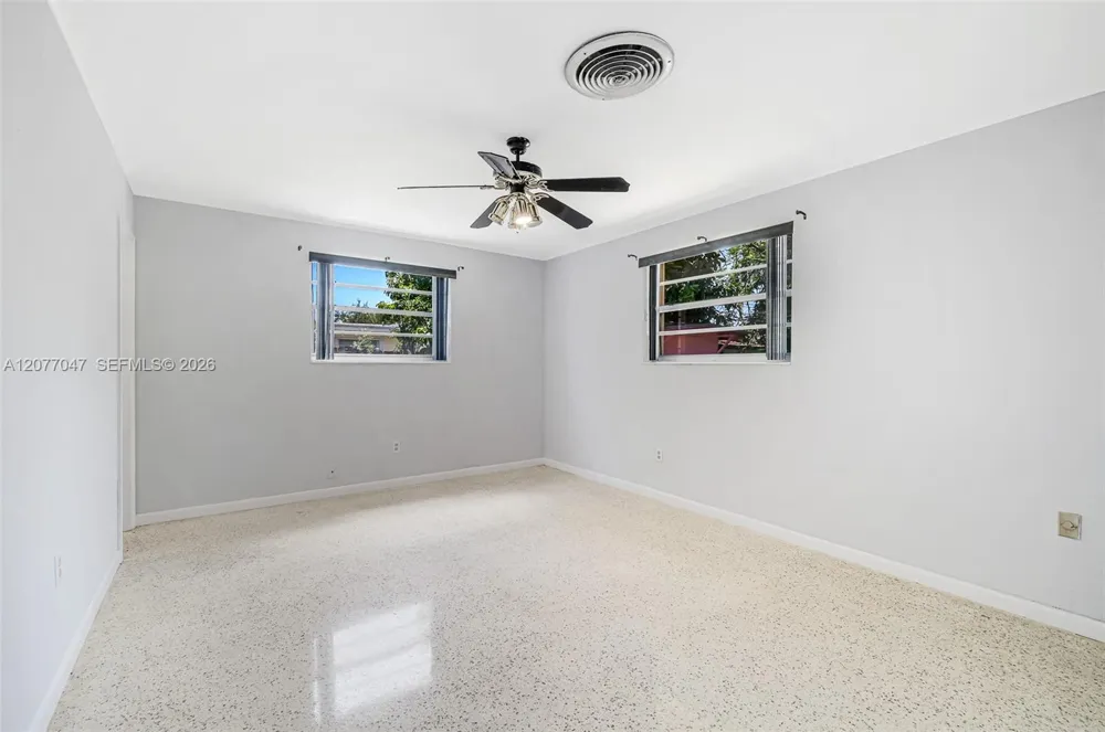 9354 Caribbean Blvd Cutler Bay, FL 33189