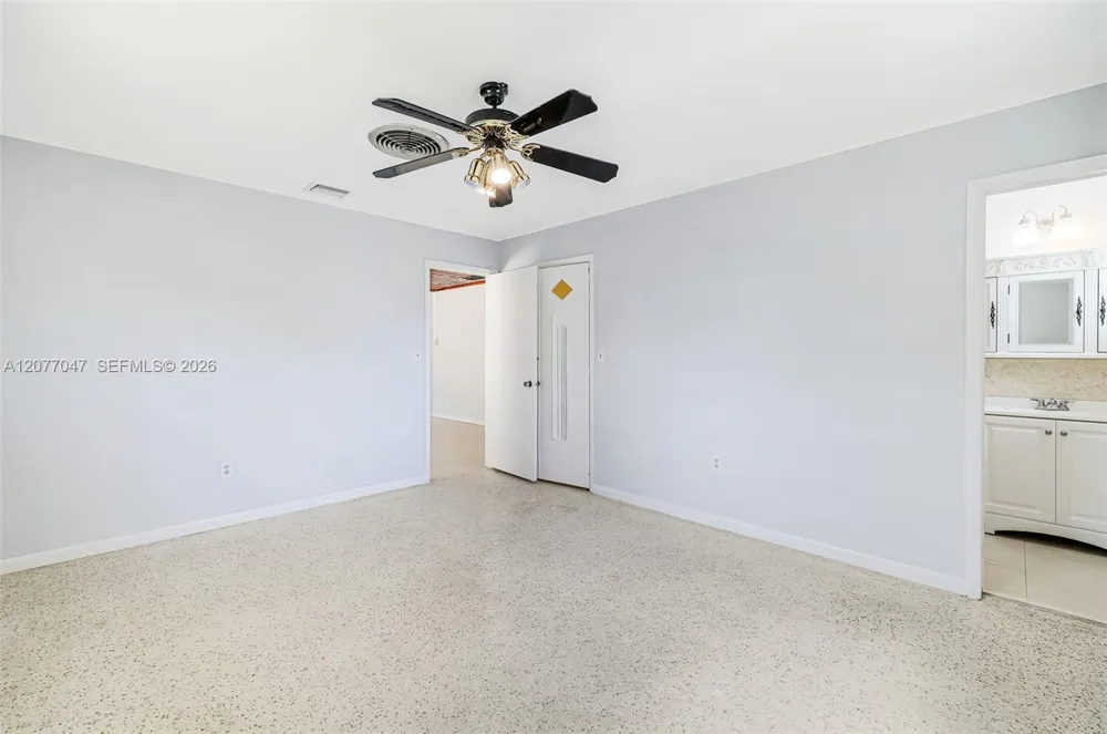 9354 Caribbean Blvd Cutler Bay, FL 33189