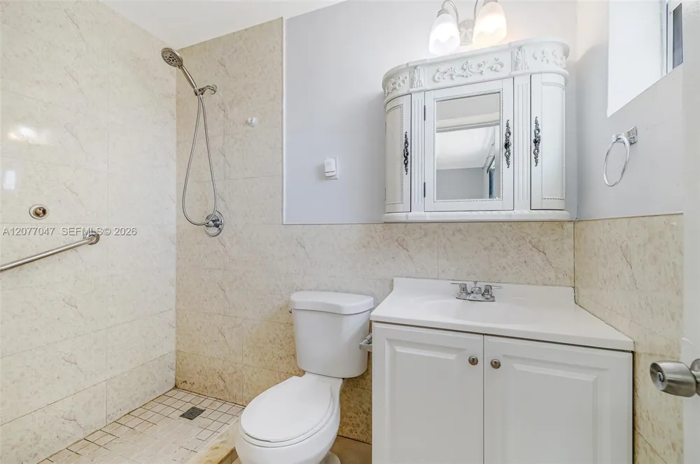 9354 Caribbean Blvd Cutler Bay, FL 33189