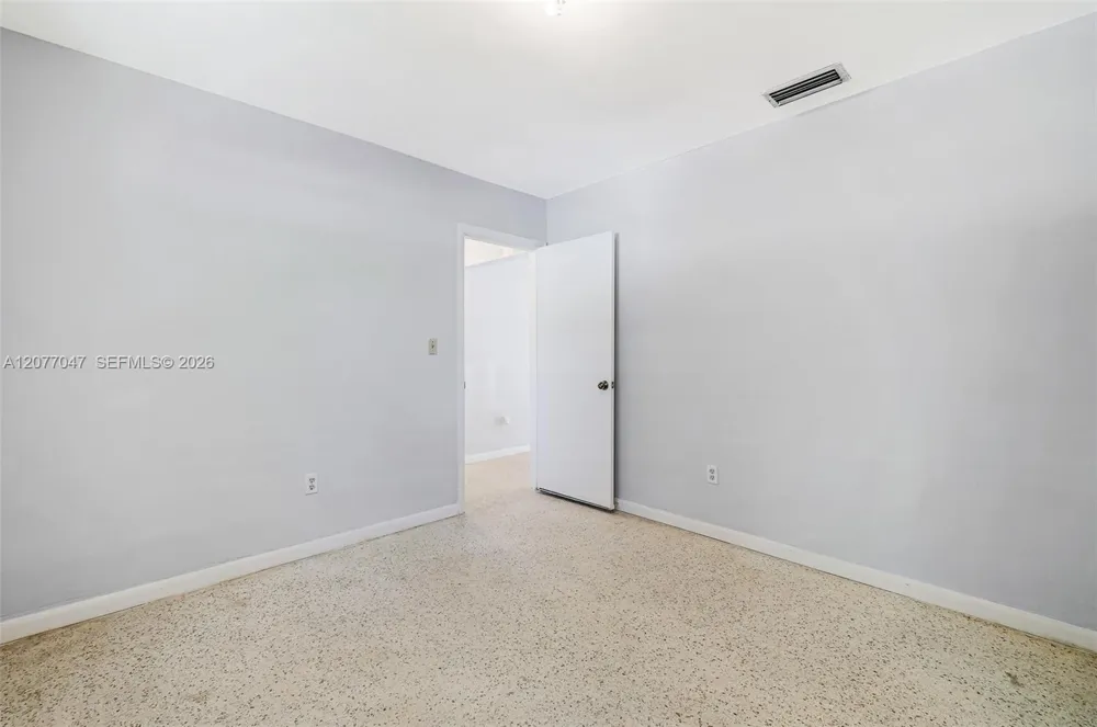9354 Caribbean Blvd Cutler Bay, FL 33189