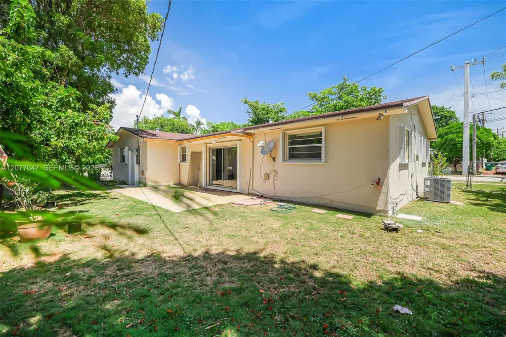 9354 Caribbean Blvd Cutler Bay, FL 33189