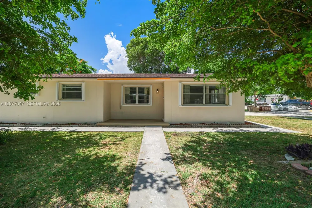 9354 Caribbean Blvd Cutler Bay, FL 33189