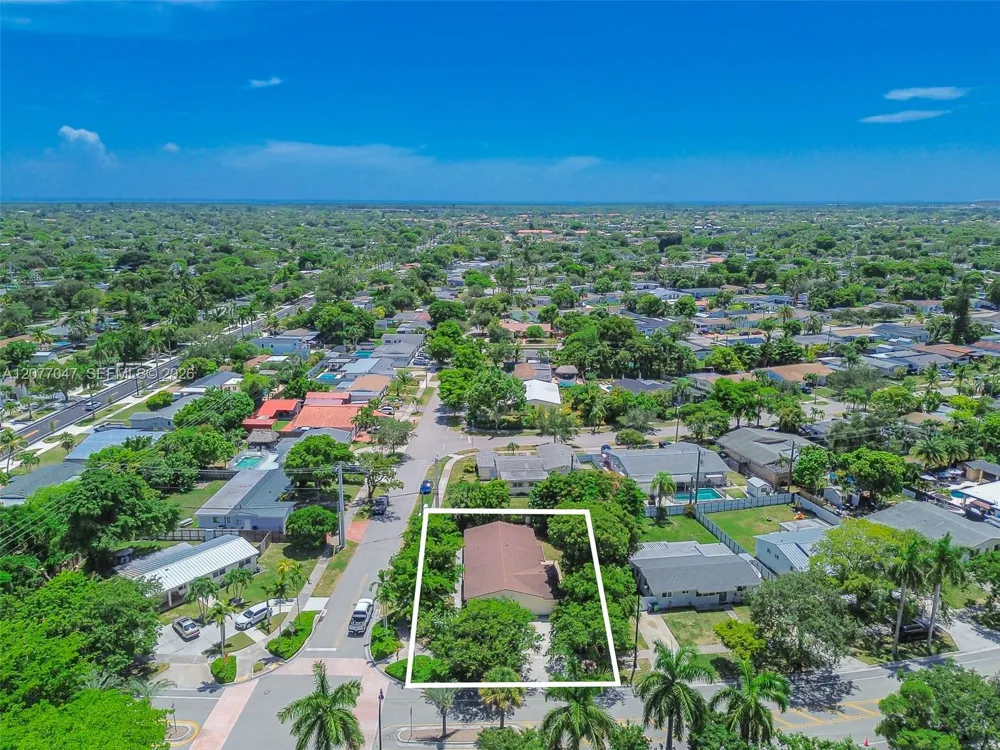 9354 Caribbean Blvd Cutler Bay, FL 33189