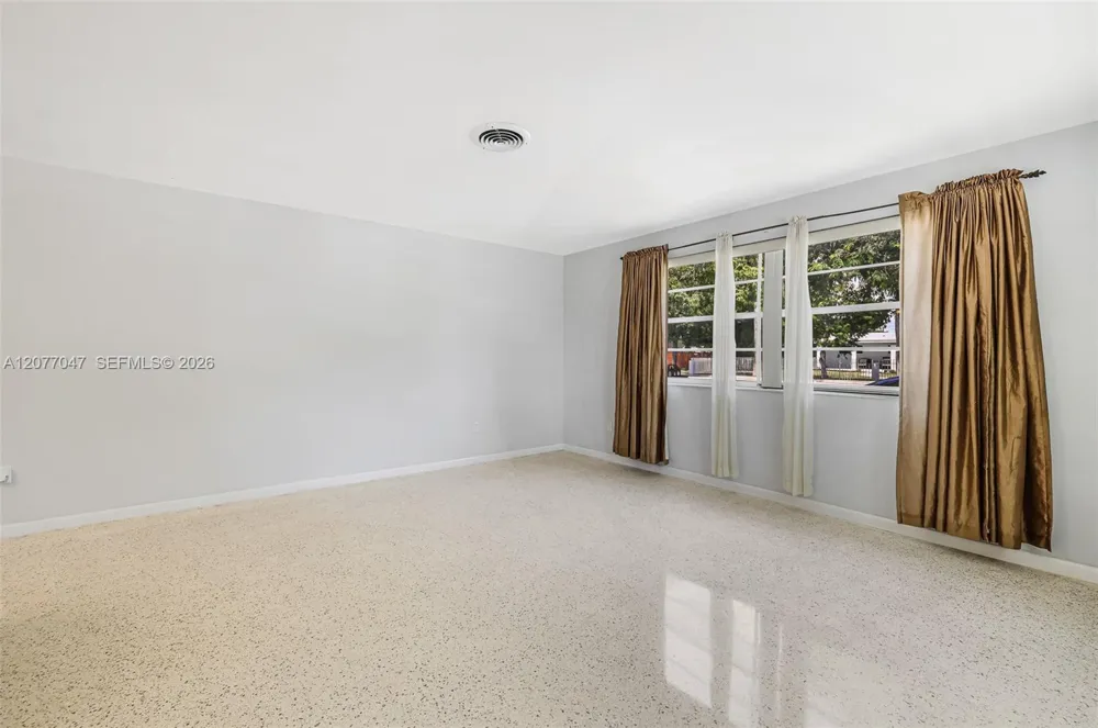 9354 Caribbean Blvd Cutler Bay, FL 33189