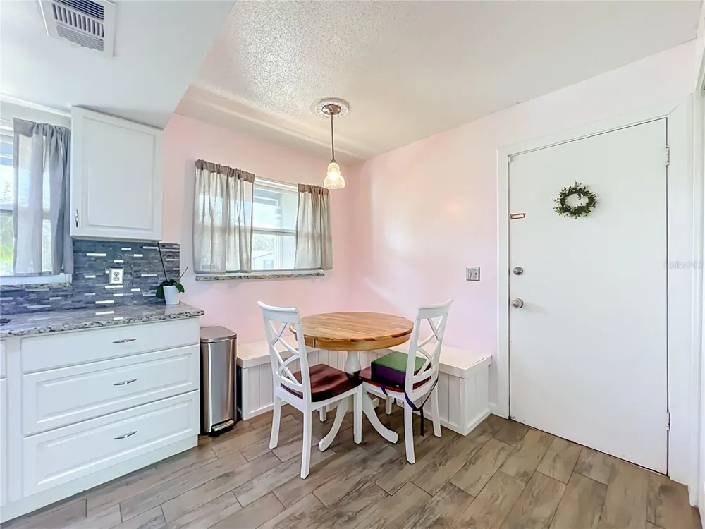 266 CARRIAGE HILL DRIVE Casselberry, FL 32707