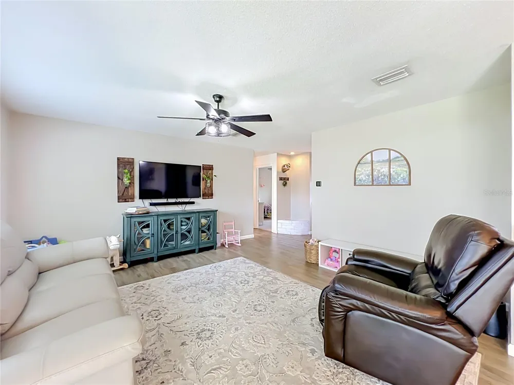 266 CARRIAGE HILL DRIVE Casselberry, FL 32707