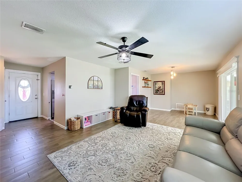 266 CARRIAGE HILL DRIVE Casselberry, FL 32707