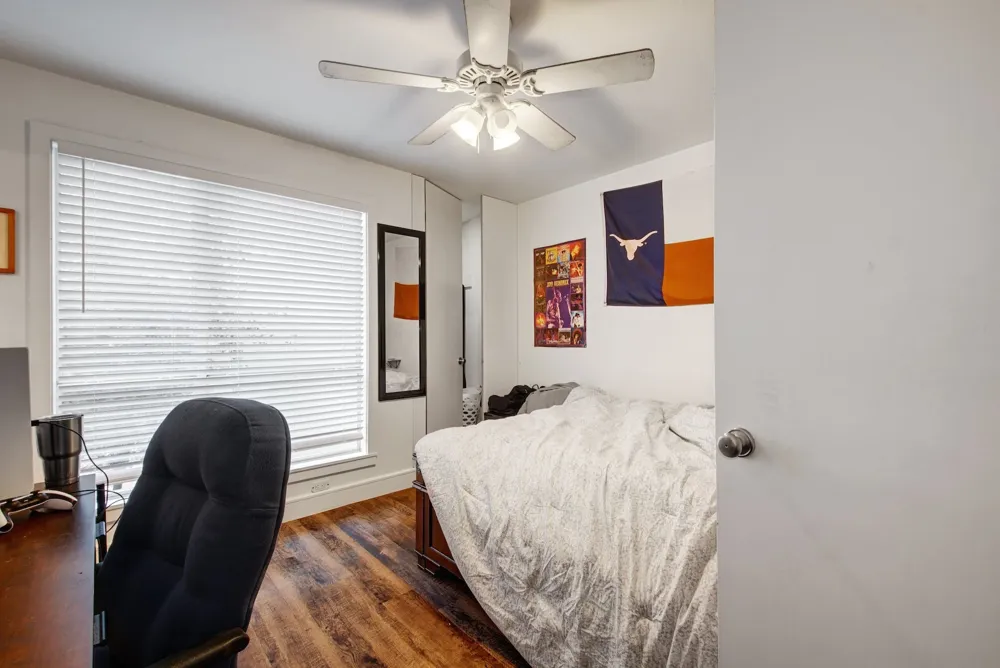 616 W 35th Street #B Austin, TX 78705