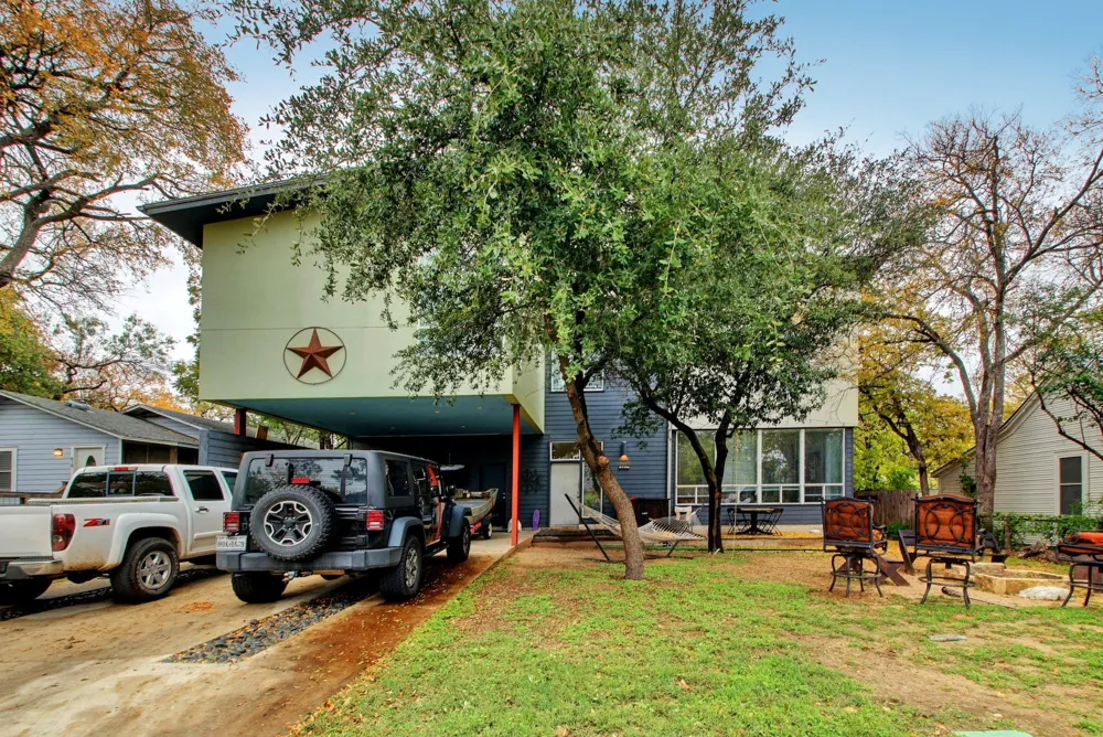 616 W 35th Street #B Austin, TX 78705