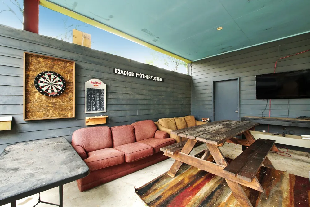 616 W 35th Street #B Austin, TX 78705