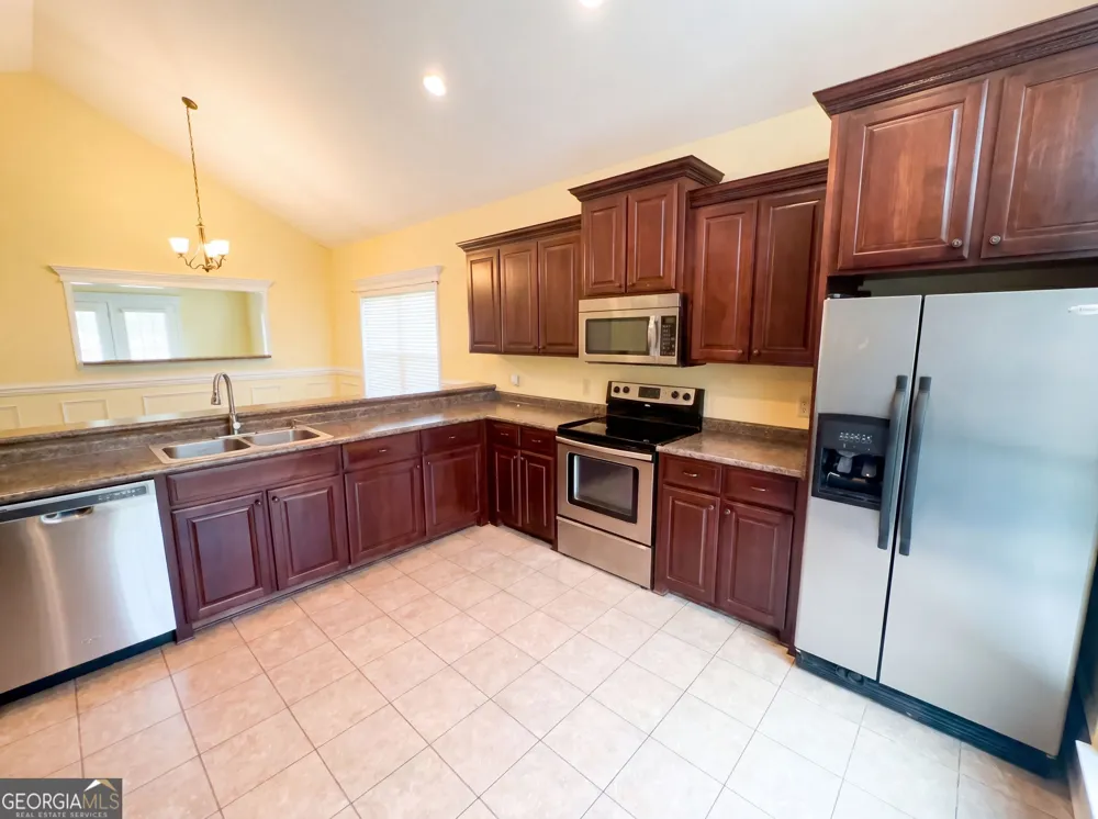 109 Corene AVE Glennville, GA 30427