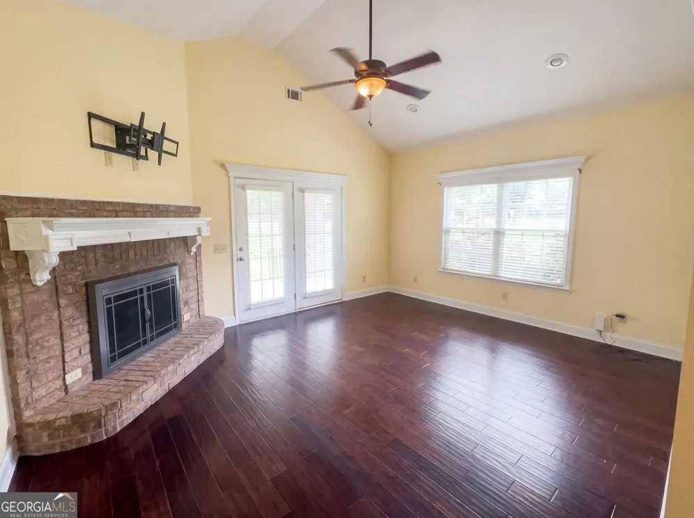 109 Corene AVE Glennville, GA 30427