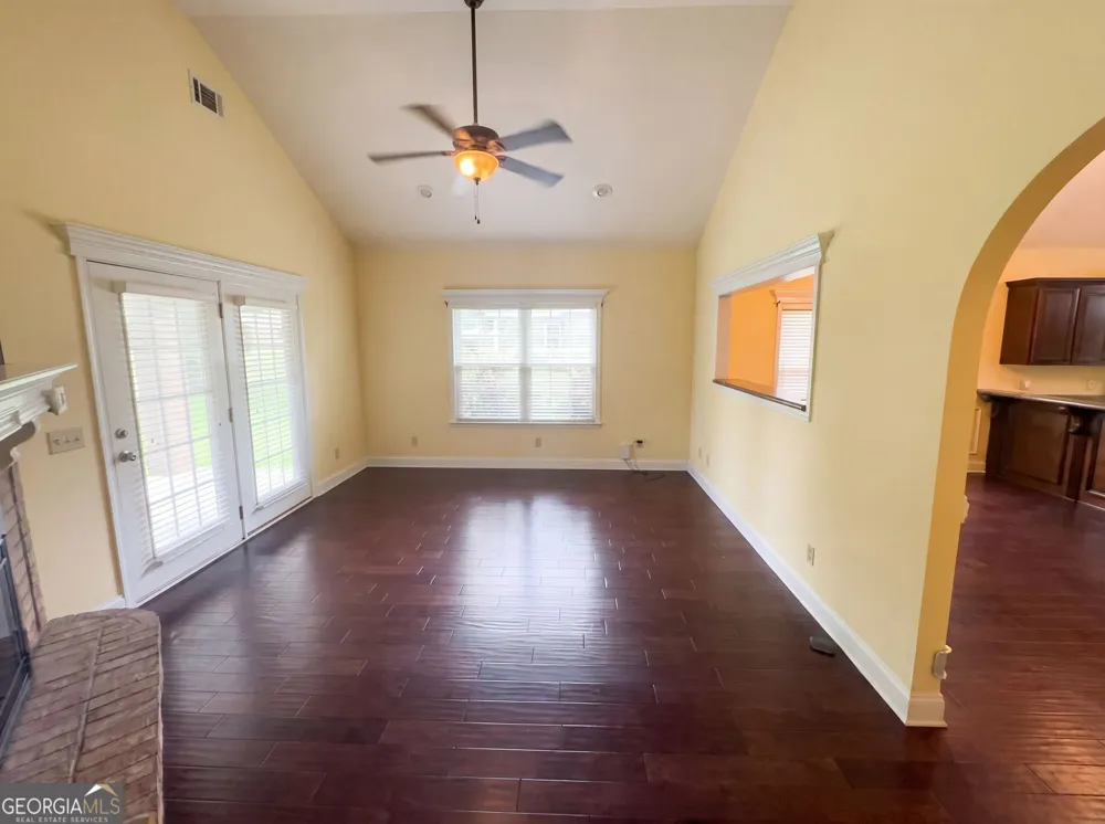 109 Corene AVE Glennville, GA 30427