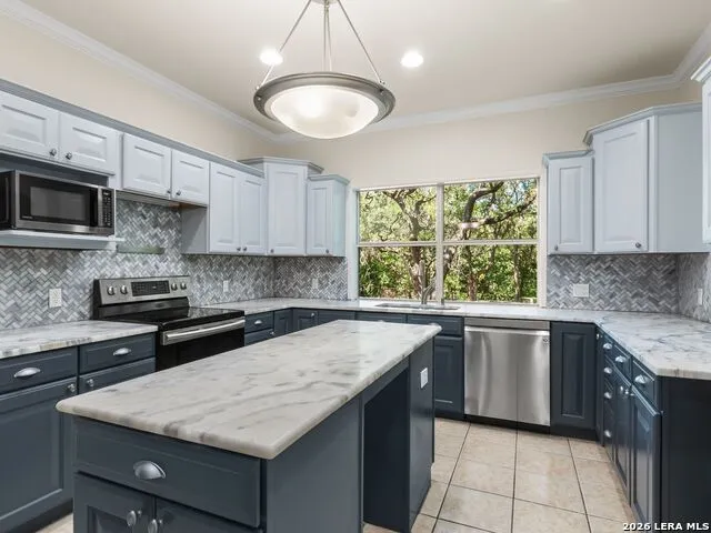 15125 Flying Circle Helotes, TX 78023