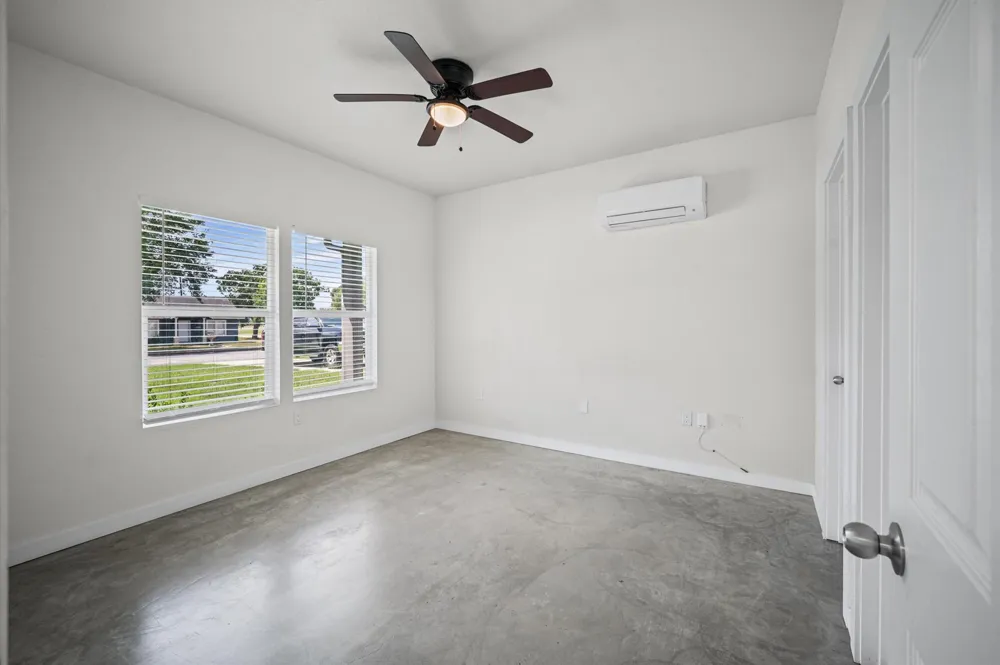 1020 10th Street Hempstead, TX 77445