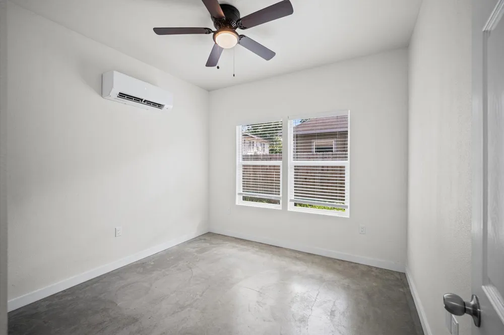 1020 10th Street Hempstead, TX 77445