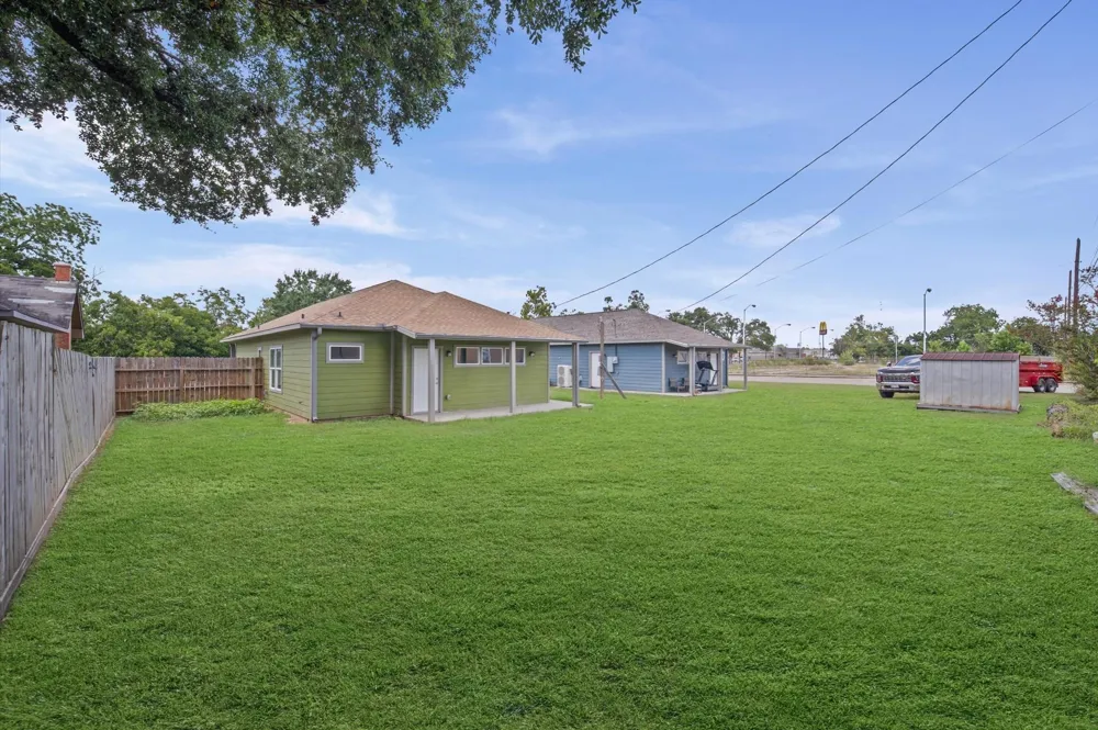 1020 10th Street Hempstead, TX 77445