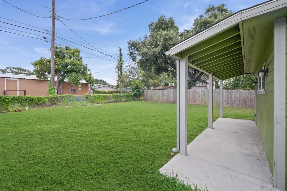 1020 10th Street Hempstead, TX 77445