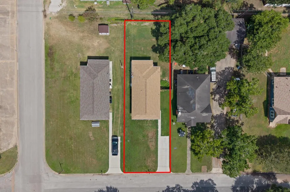 1020 10th Street Hempstead, TX 77445