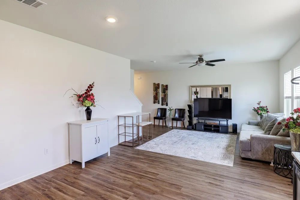 301 Wonderful Life Way Jarrell, TX 76537