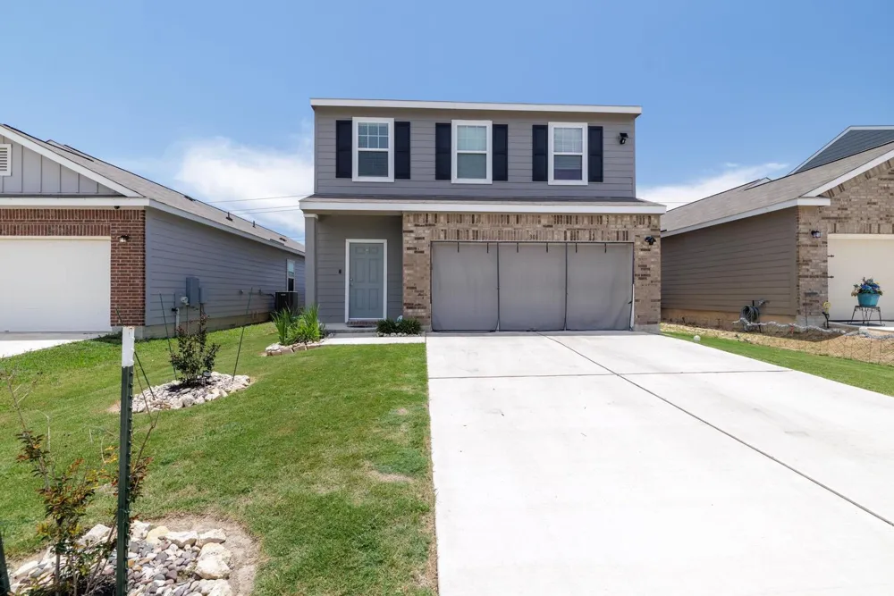 301 Wonderful Life Way Jarrell, TX 76537