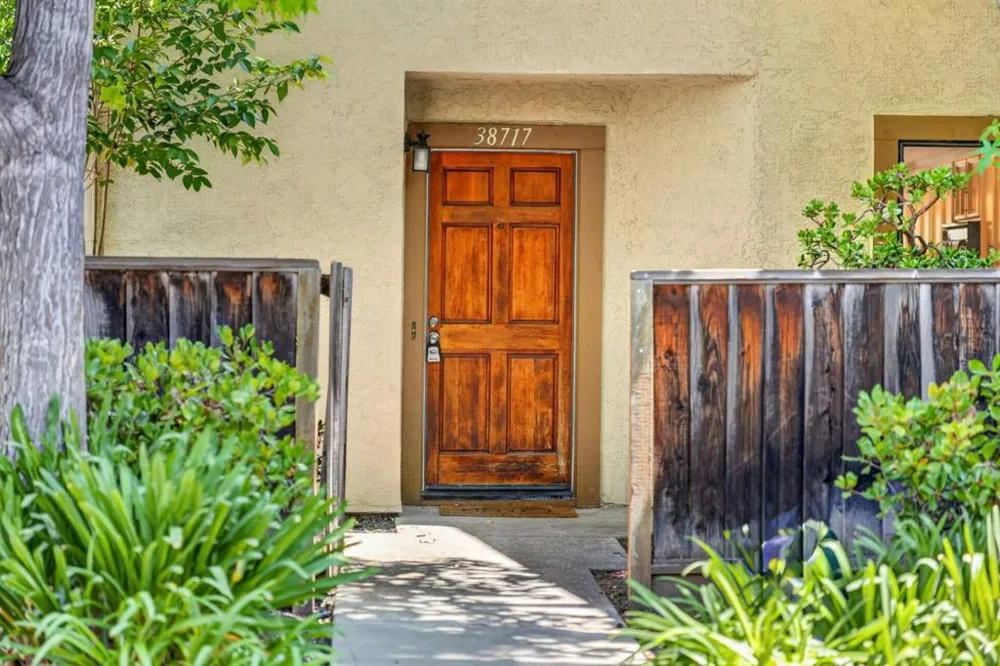 38717 Huntington Circle Fremont, CA 94536