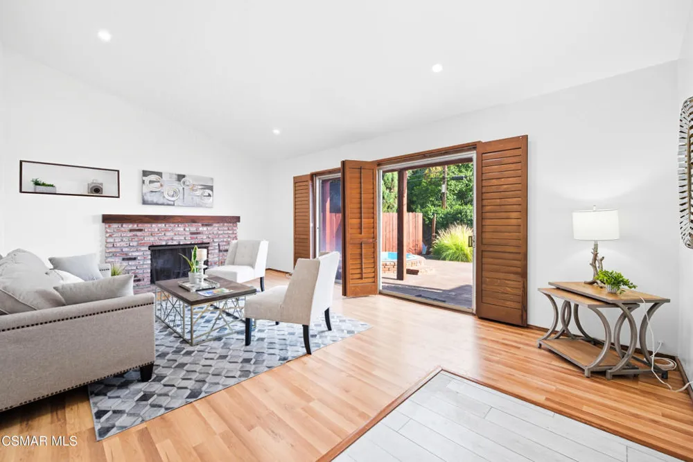 20158 Septo Street Chatsworth, CA 91311