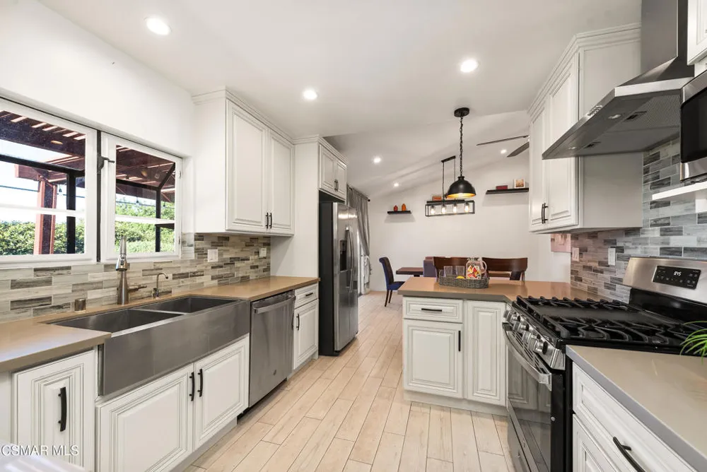 20158 Septo Street Chatsworth, CA 91311