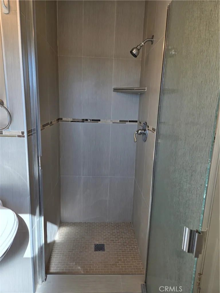 10939 Moorpark Toluca Lake, CA 91602