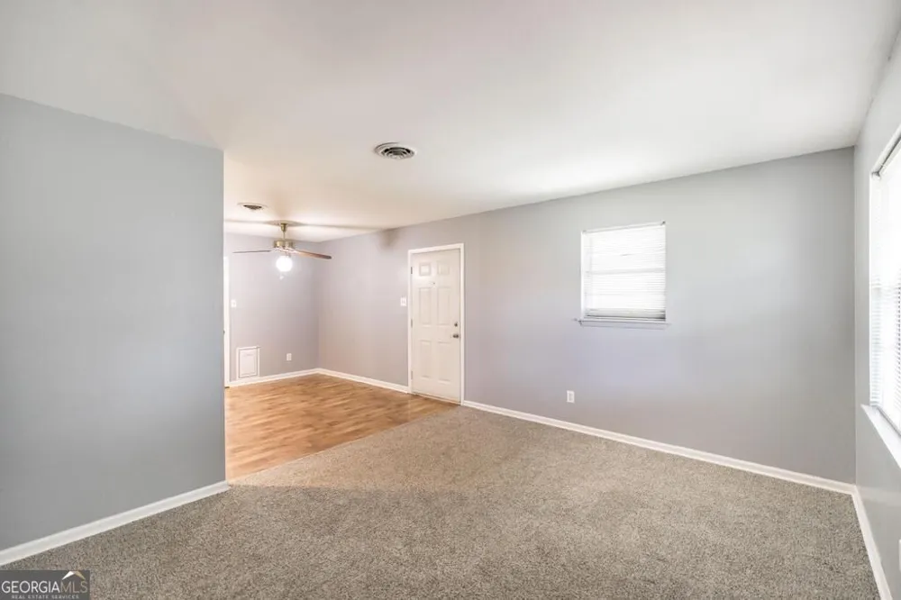 213 Debra DR Warner Robins, GA 31088