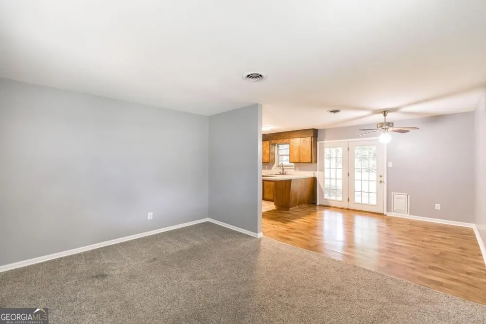 213 Debra DR Warner Robins, GA 31088