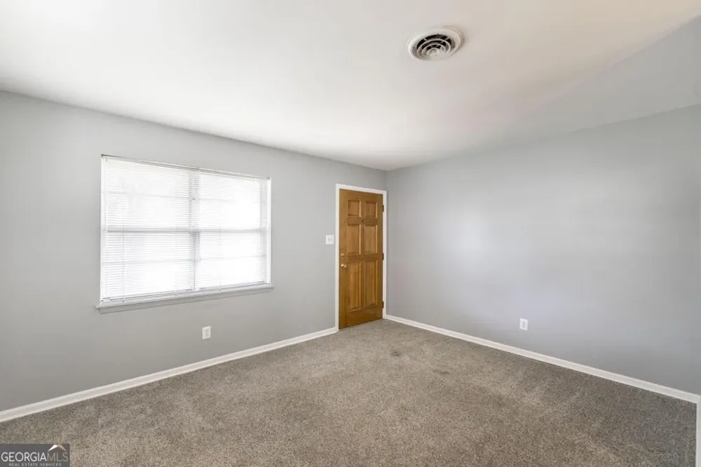 213 Debra DR Warner Robins, GA 31088