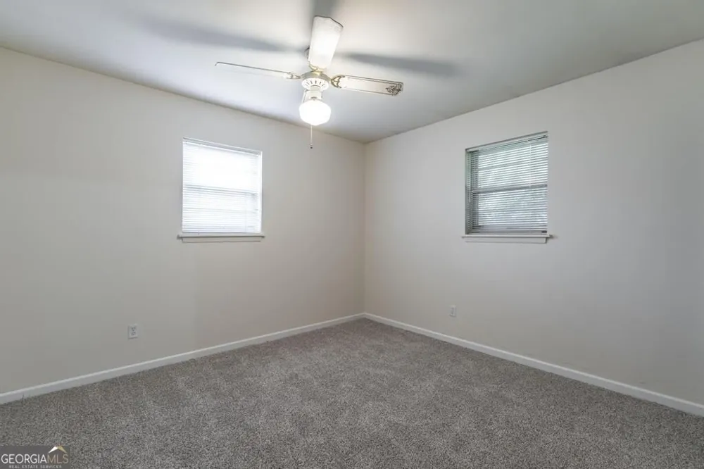 213 Debra DR Warner Robins, GA 31088