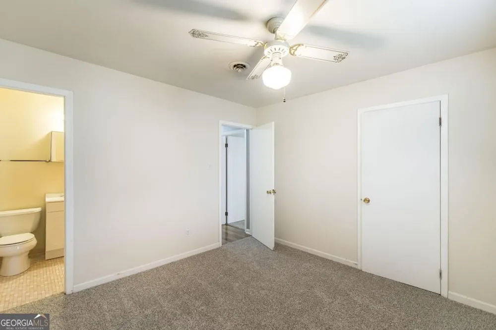 213 Debra DR Warner Robins, GA 31088