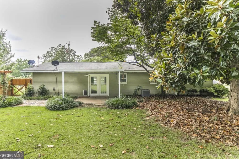 213 Debra DR Warner Robins, GA 31088