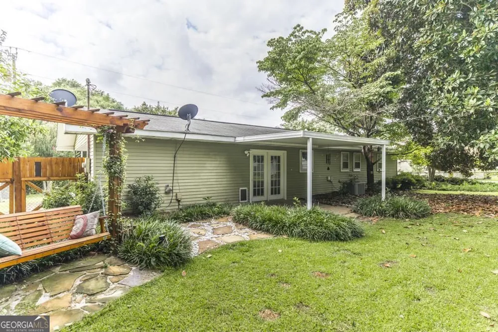 213 Debra DR Warner Robins, GA 31088
