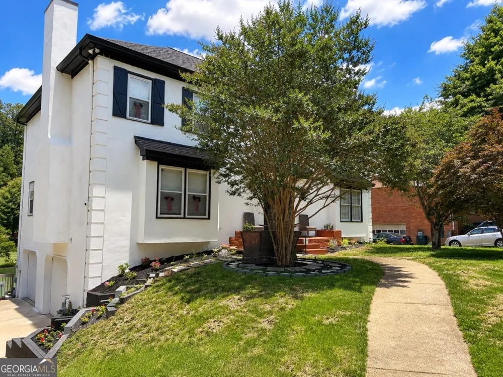 8945 Carroll Manor DR Sandy Springs, GA 30350