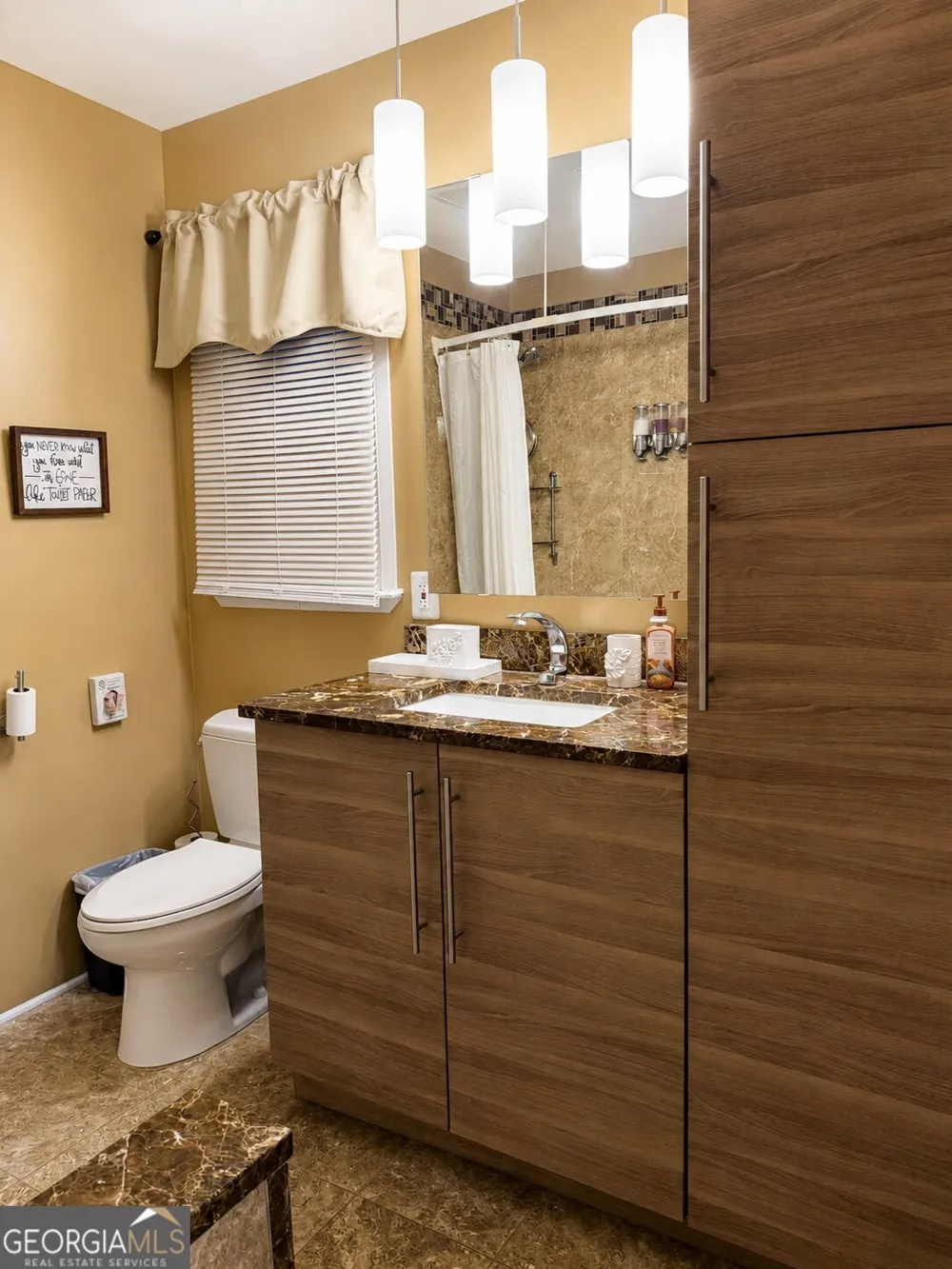 8945 Carroll Manor DR Sandy Springs, GA 30350