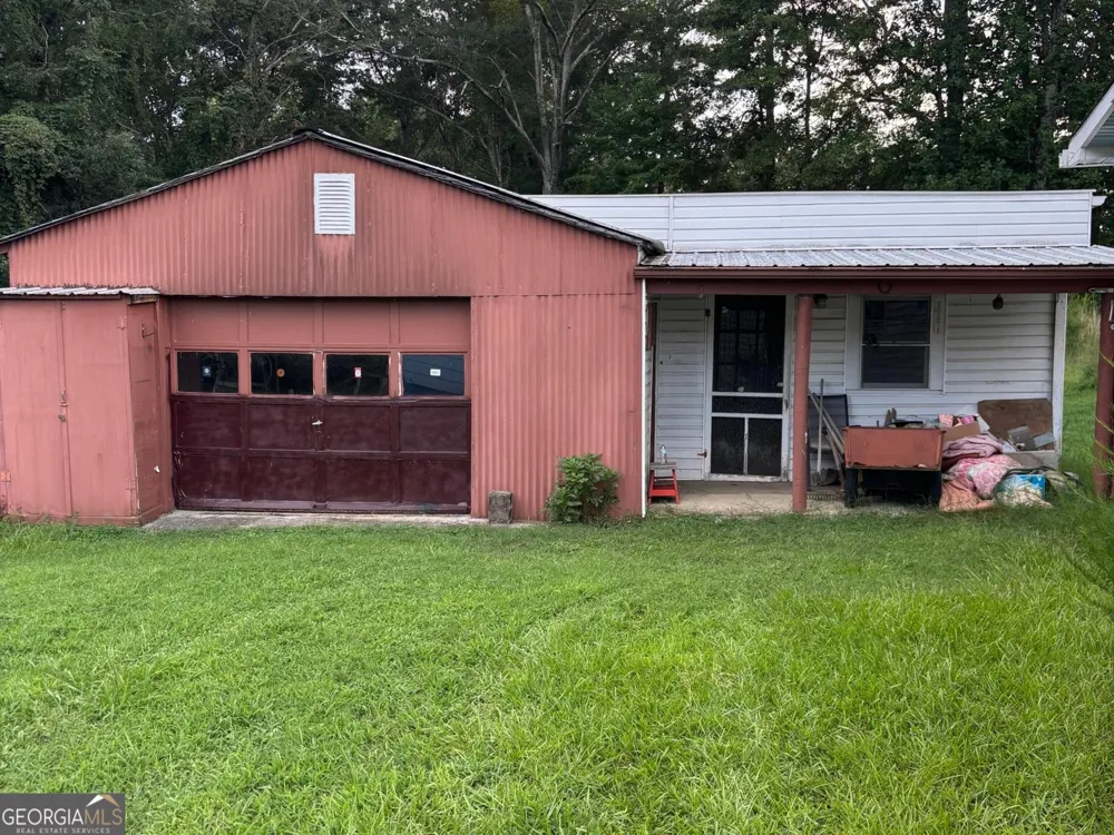 1385 W Currahee ST Toccoa, GA 30577