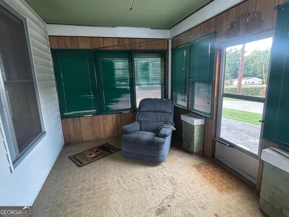 1385 W Currahee ST Toccoa, GA 30577
