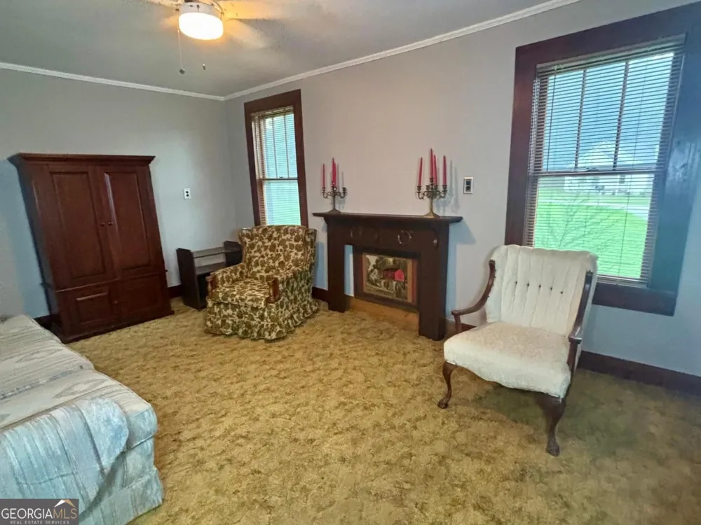 1385 W Currahee ST Toccoa, GA 30577