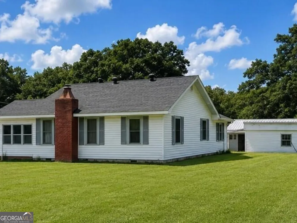 1385 W Currahee ST Toccoa, GA 30577