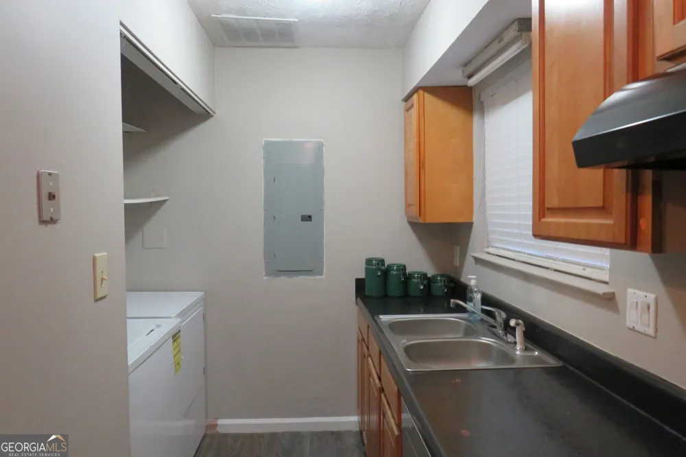 22 FAIRVIEW DR Jonesboro, GA 30238