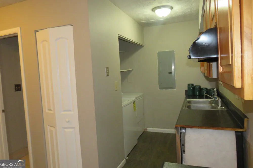 22 FAIRVIEW DR Jonesboro, GA 30238