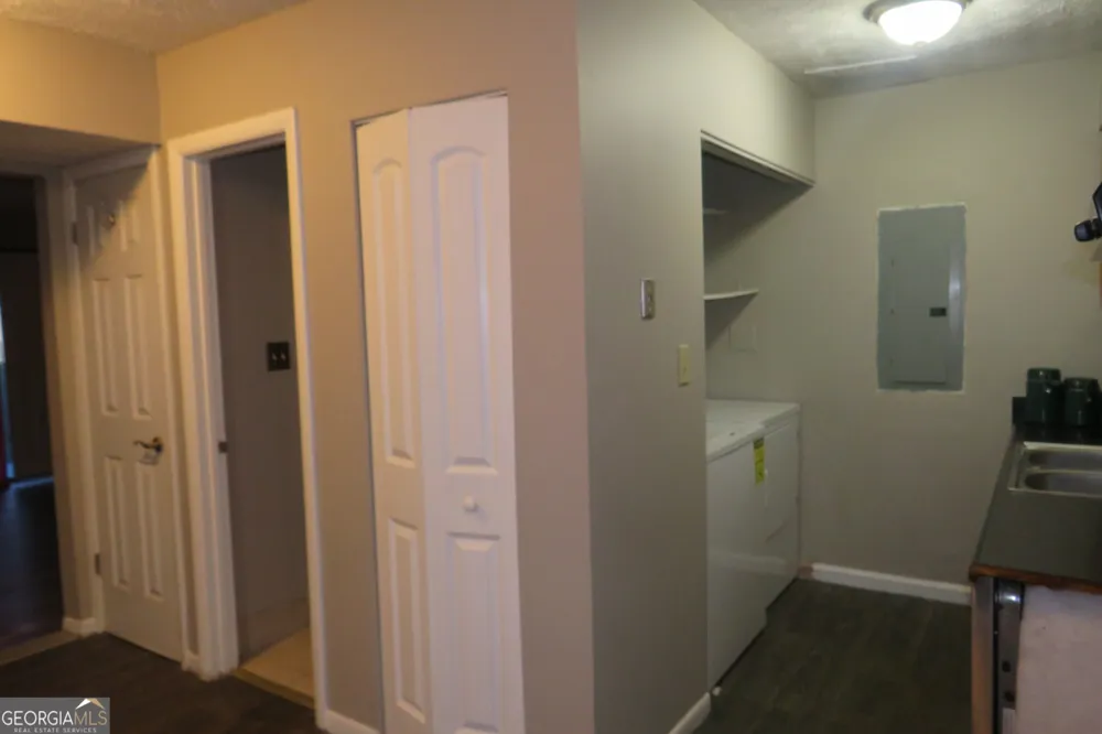 22 FAIRVIEW DR Jonesboro, GA 30238