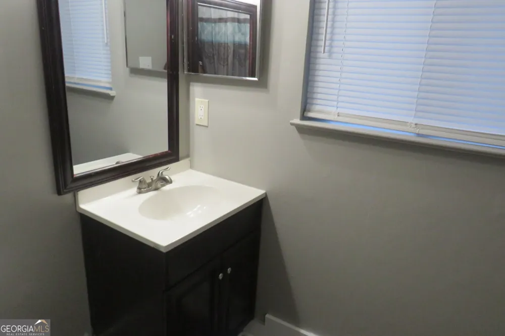 22 FAIRVIEW DR Jonesboro, GA 30238